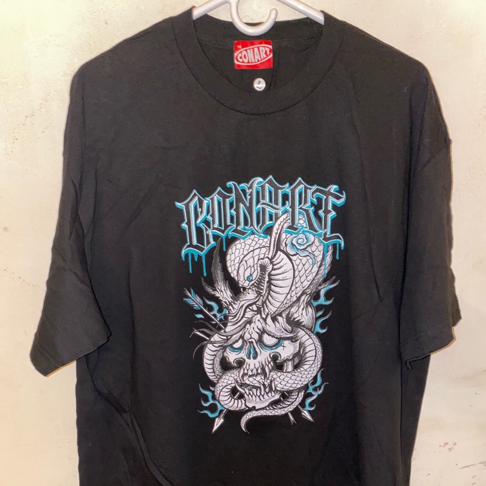 CONART Tshirt néw size Xlarge